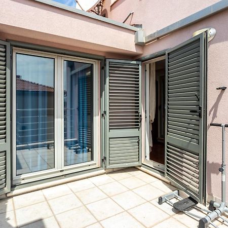 Villa Violeta With The Sea View, 3 Min Walk To The Beach Split Bagian luar foto