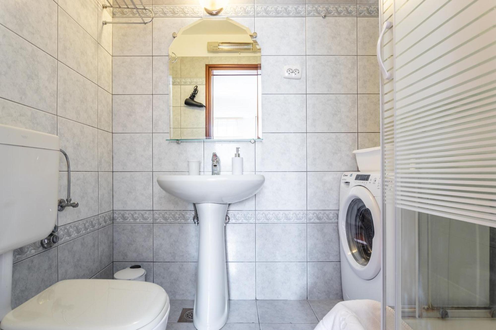 Villa Violeta With The Sea View, 3 Min Walk To The Beach Split Bagian luar foto