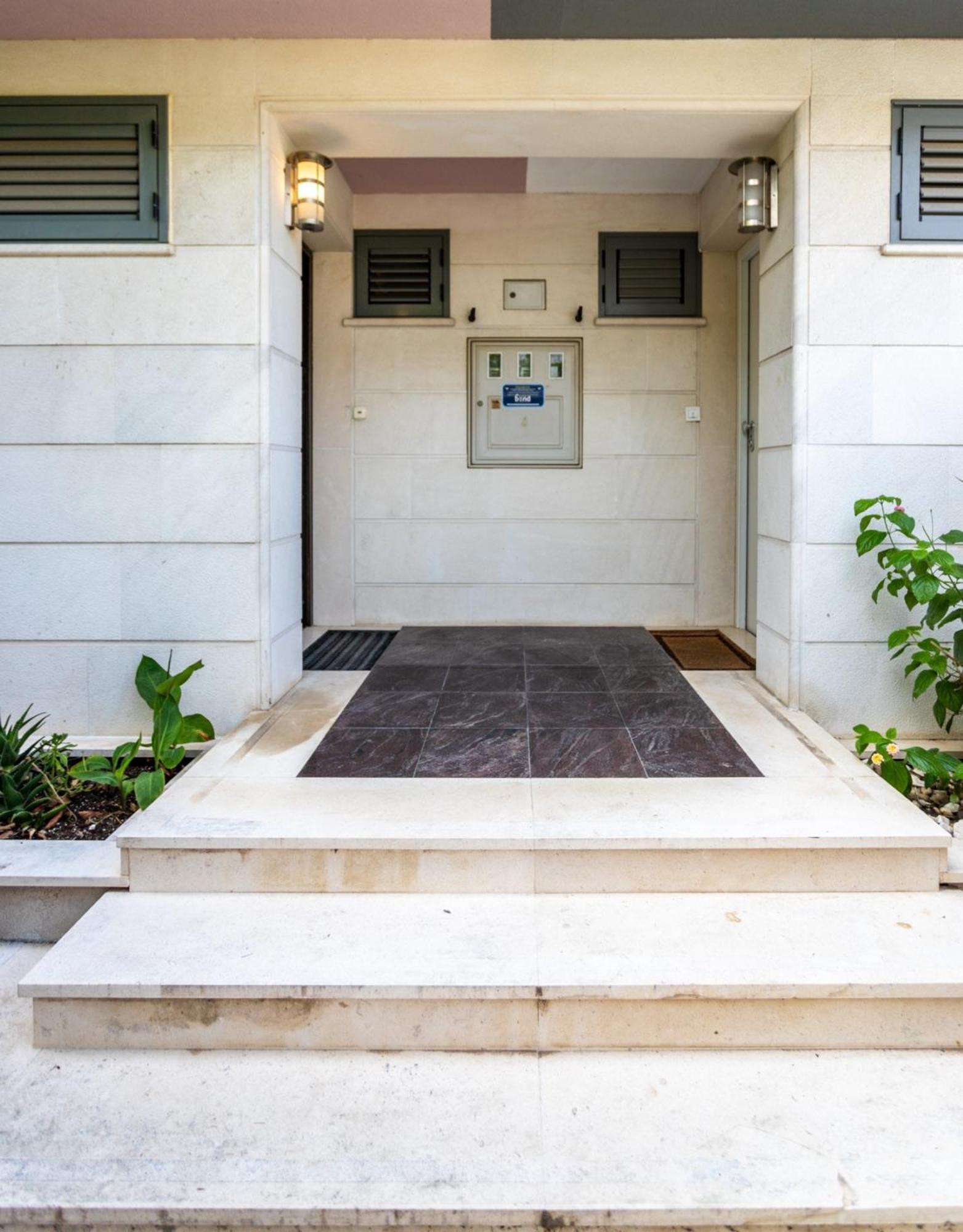 Villa Violeta With The Sea View, 3 Min Walk To The Beach Split Bagian luar foto
