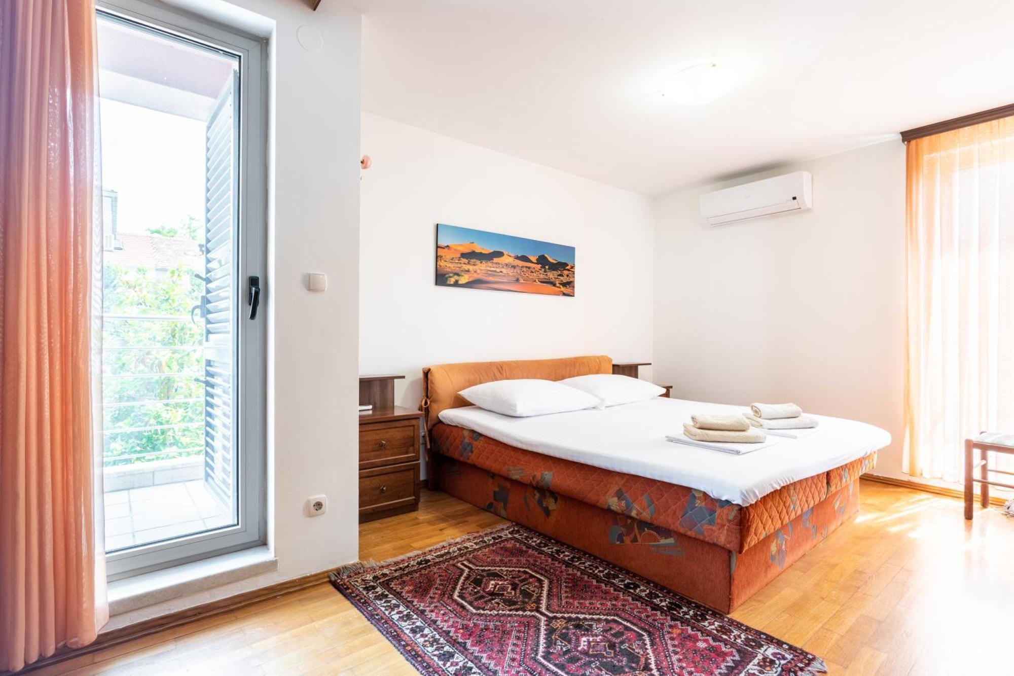 Villa Violeta With The Sea View, 3 Min Walk To The Beach Split Bagian luar foto